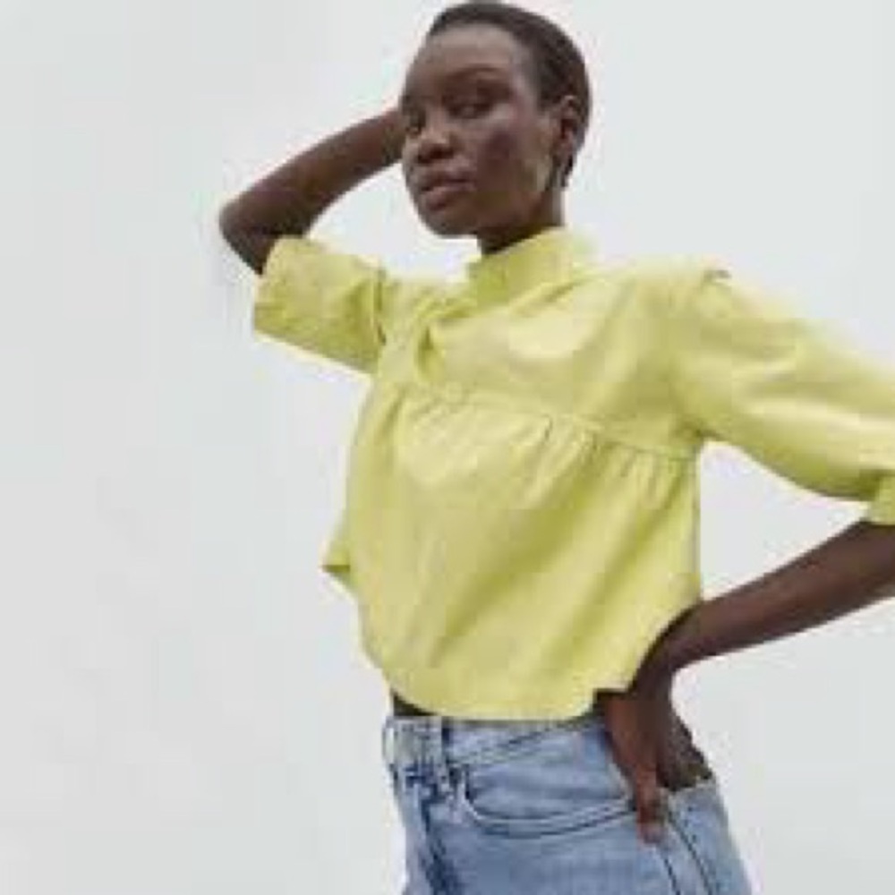 Everlane cropped top light green